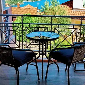 https://carmen-sylva.in-istria.net